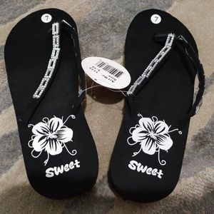 Sweet wedge flip flops size 7